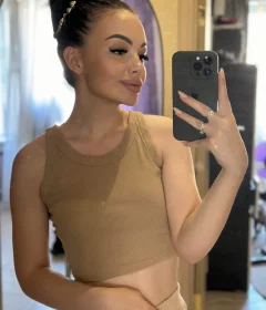 АРИАНА БОГИНЯ СЕКСА(ФОТО РЕАЛ)